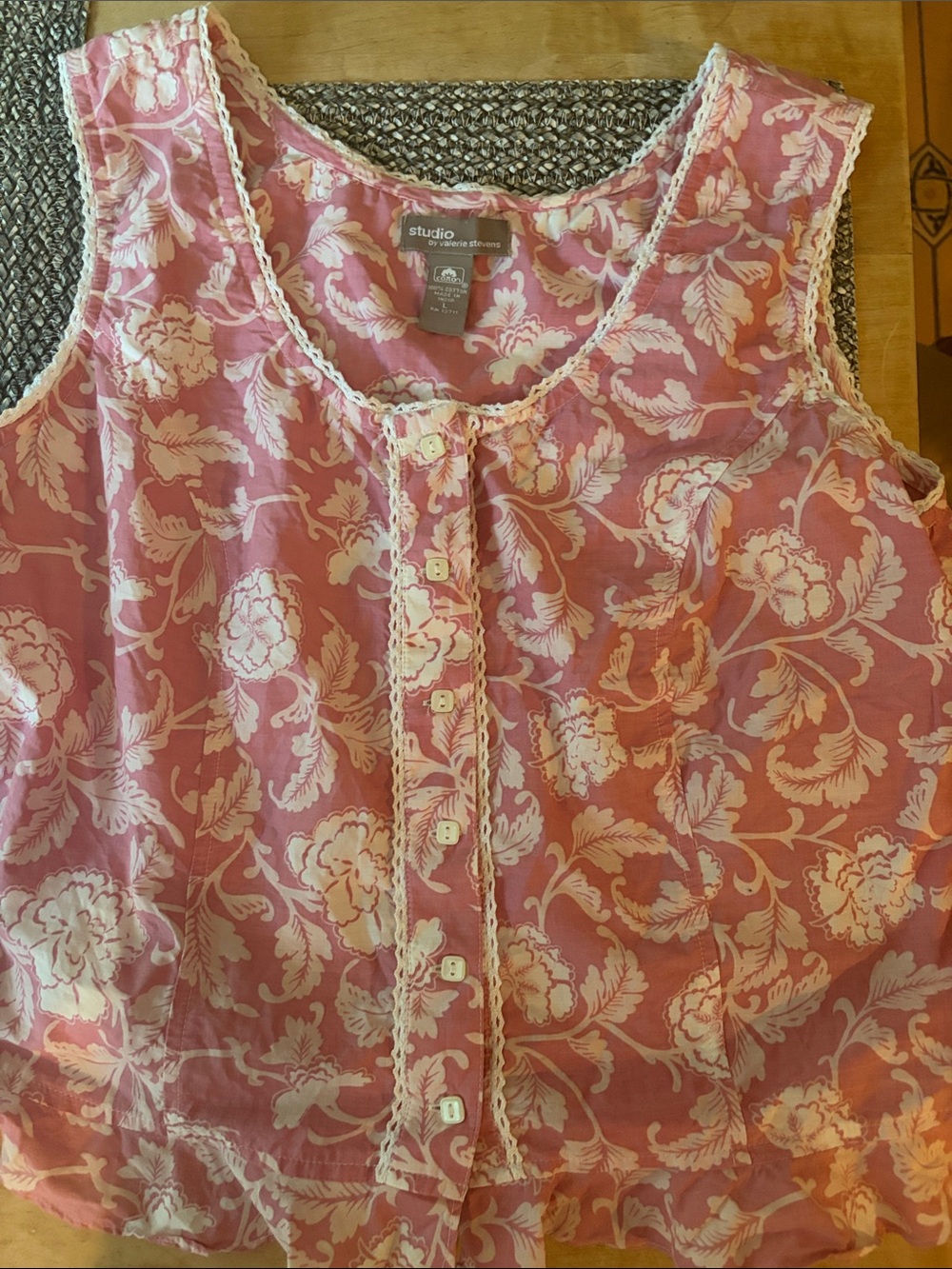 Valerie Stevens Pink and Cream Floral Lace-Trim Tank